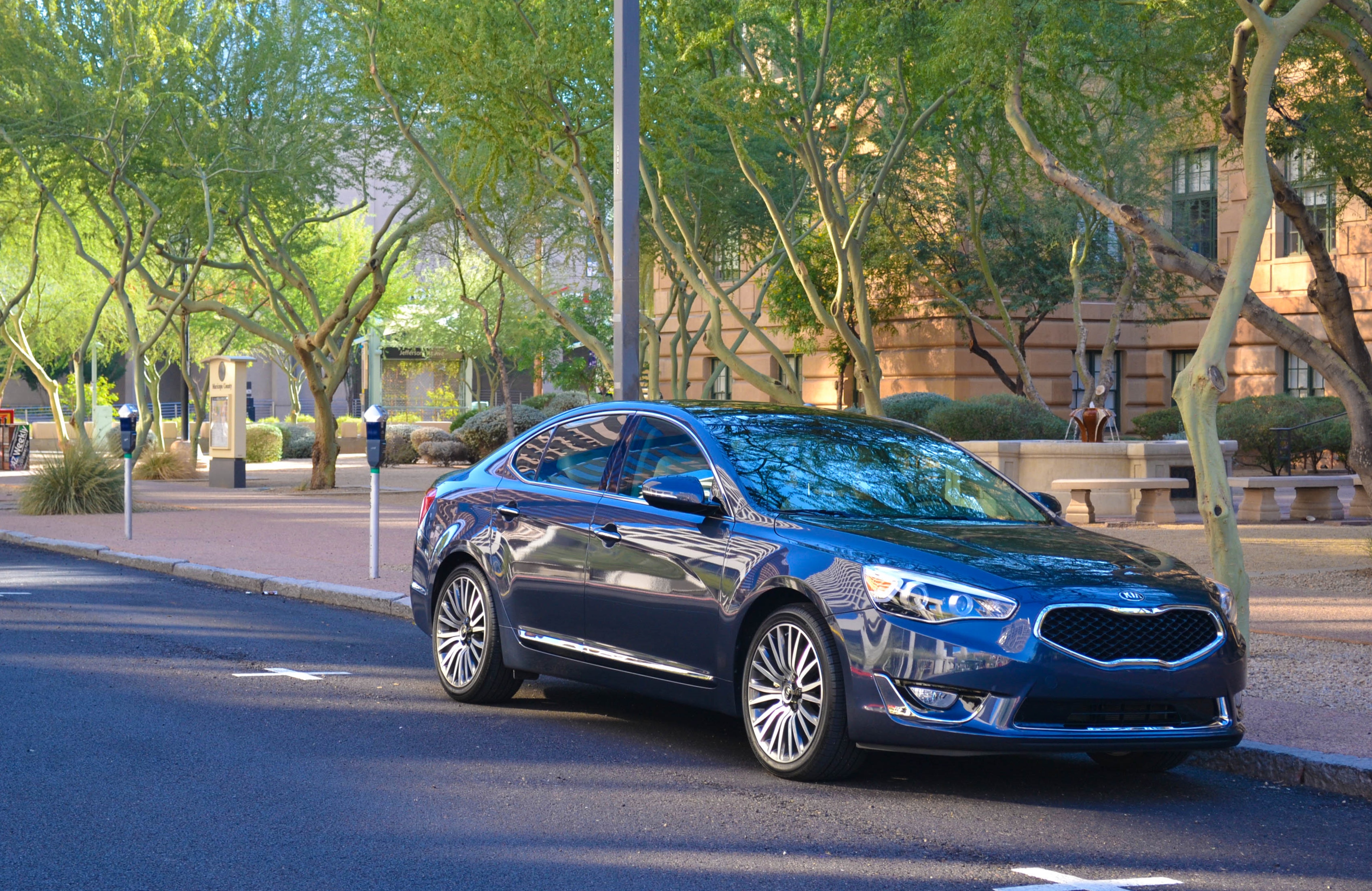 Luxury Express: 2014 Kia Cadenza