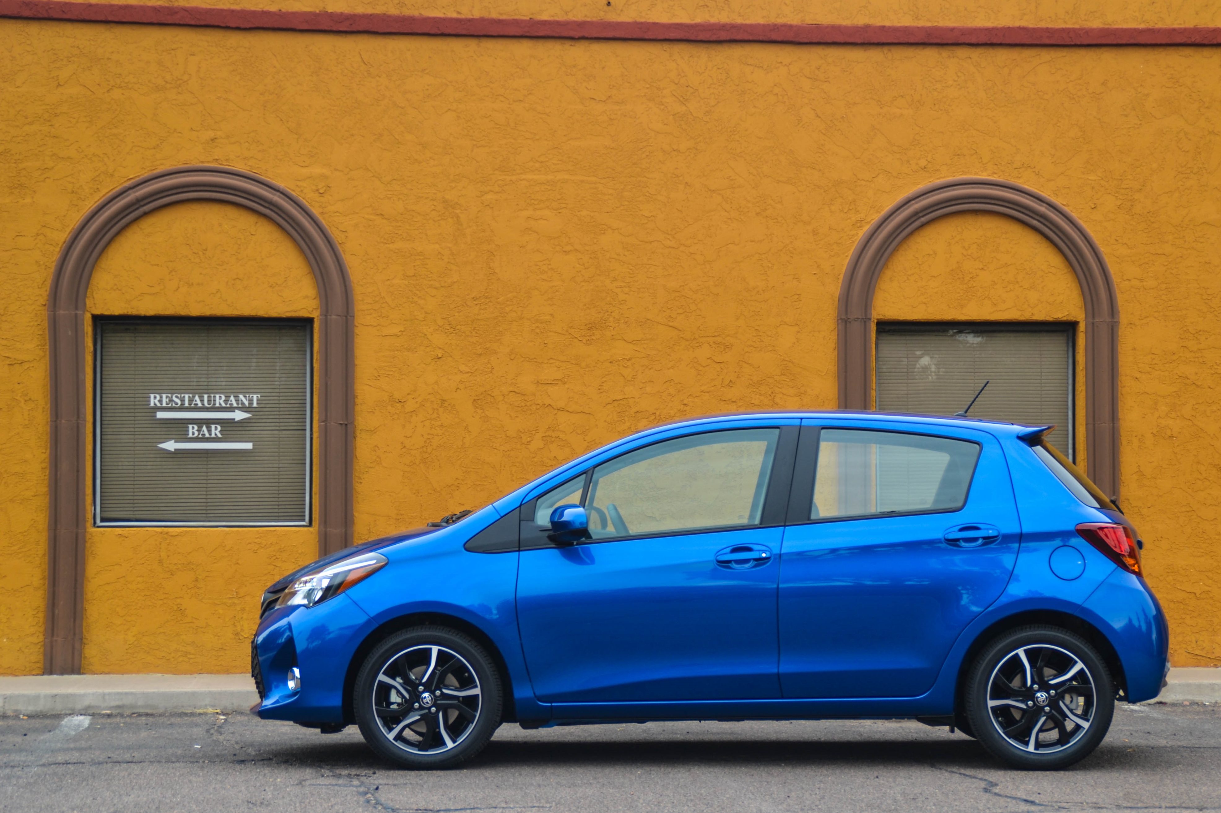 Media Drive: 2015 Toyota Yaris