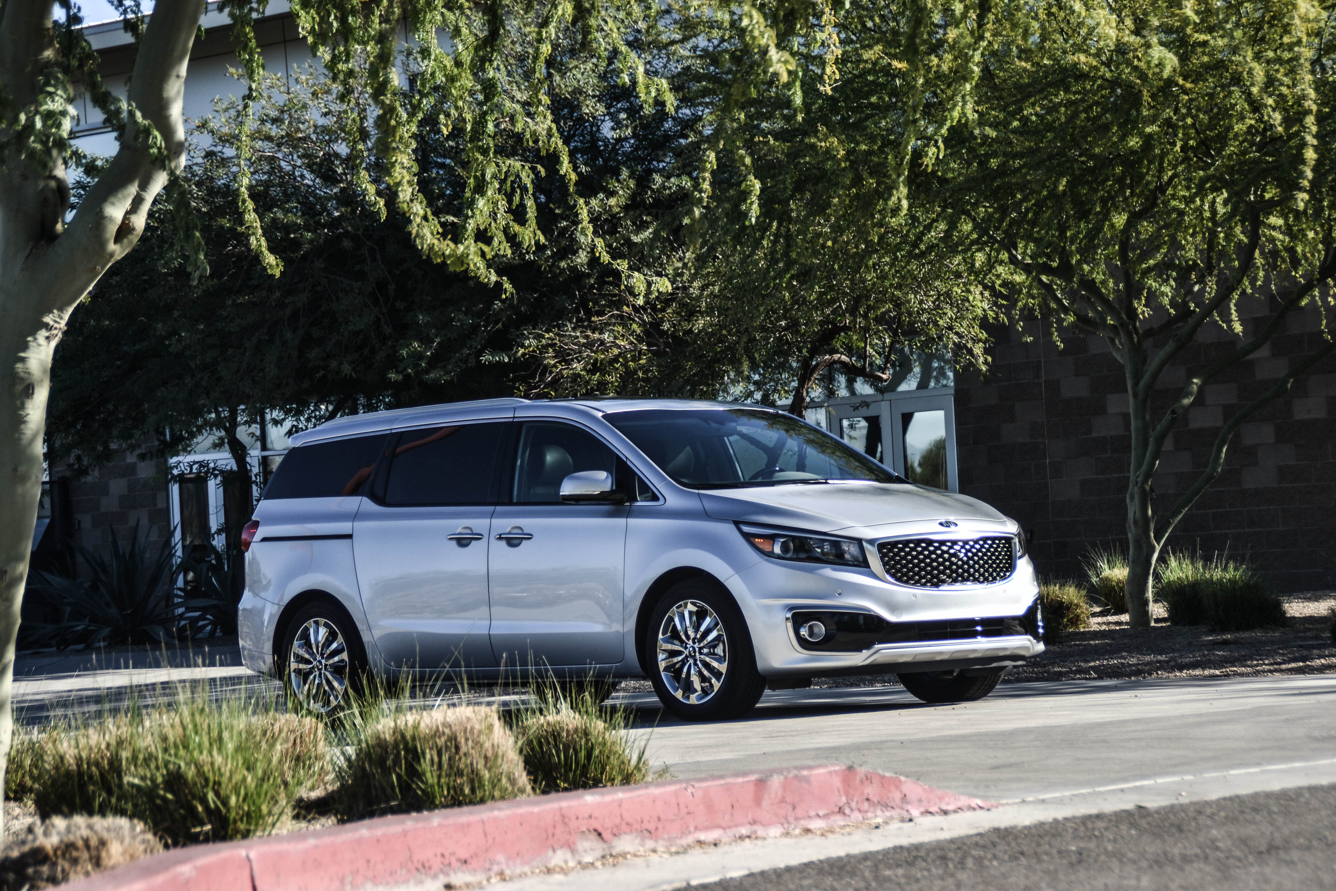 First Drive: 2014 Kia Sedona SXL