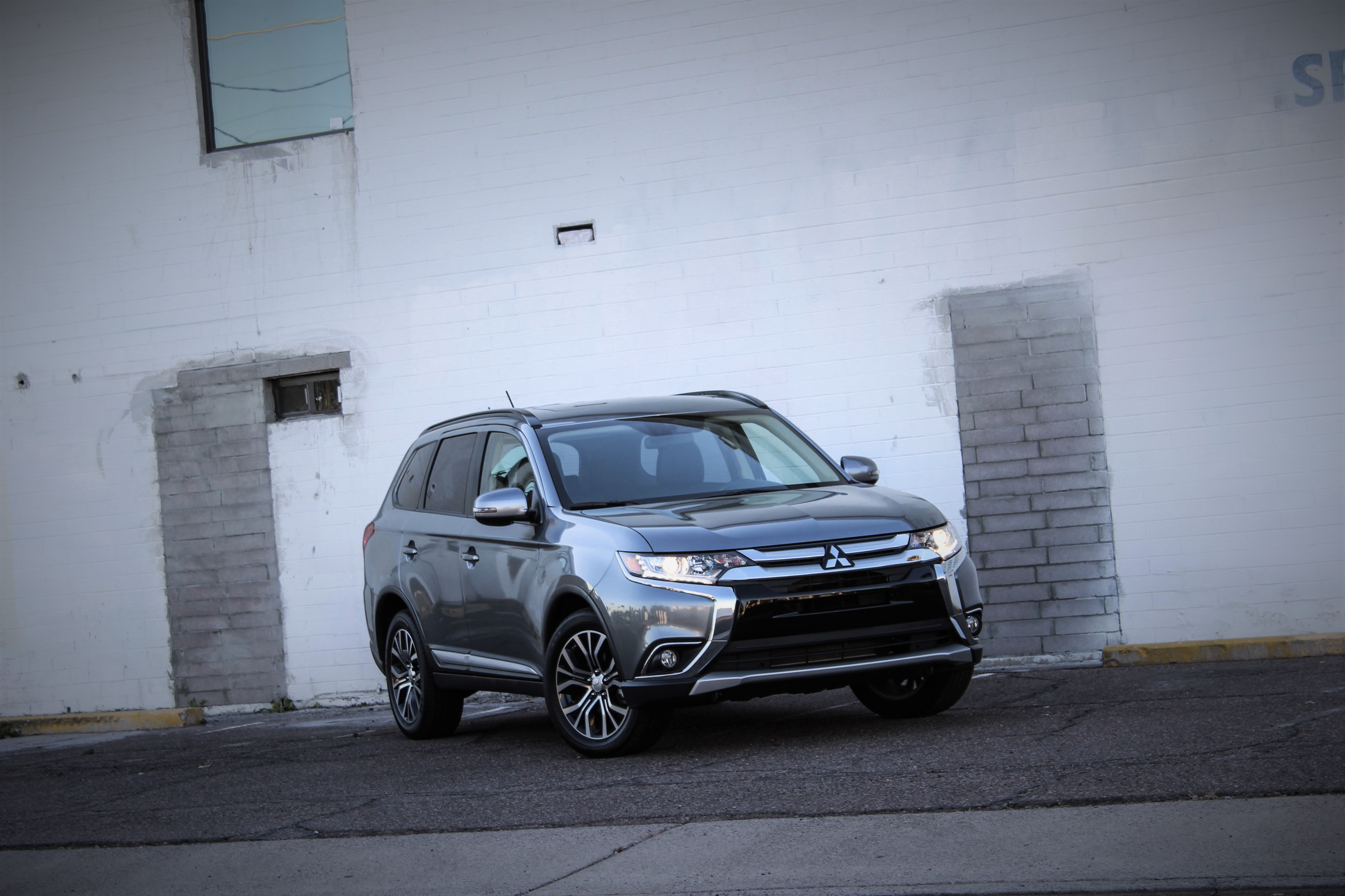 First Drive: 2016 Mitsubishi Outlander 2.4L SEL