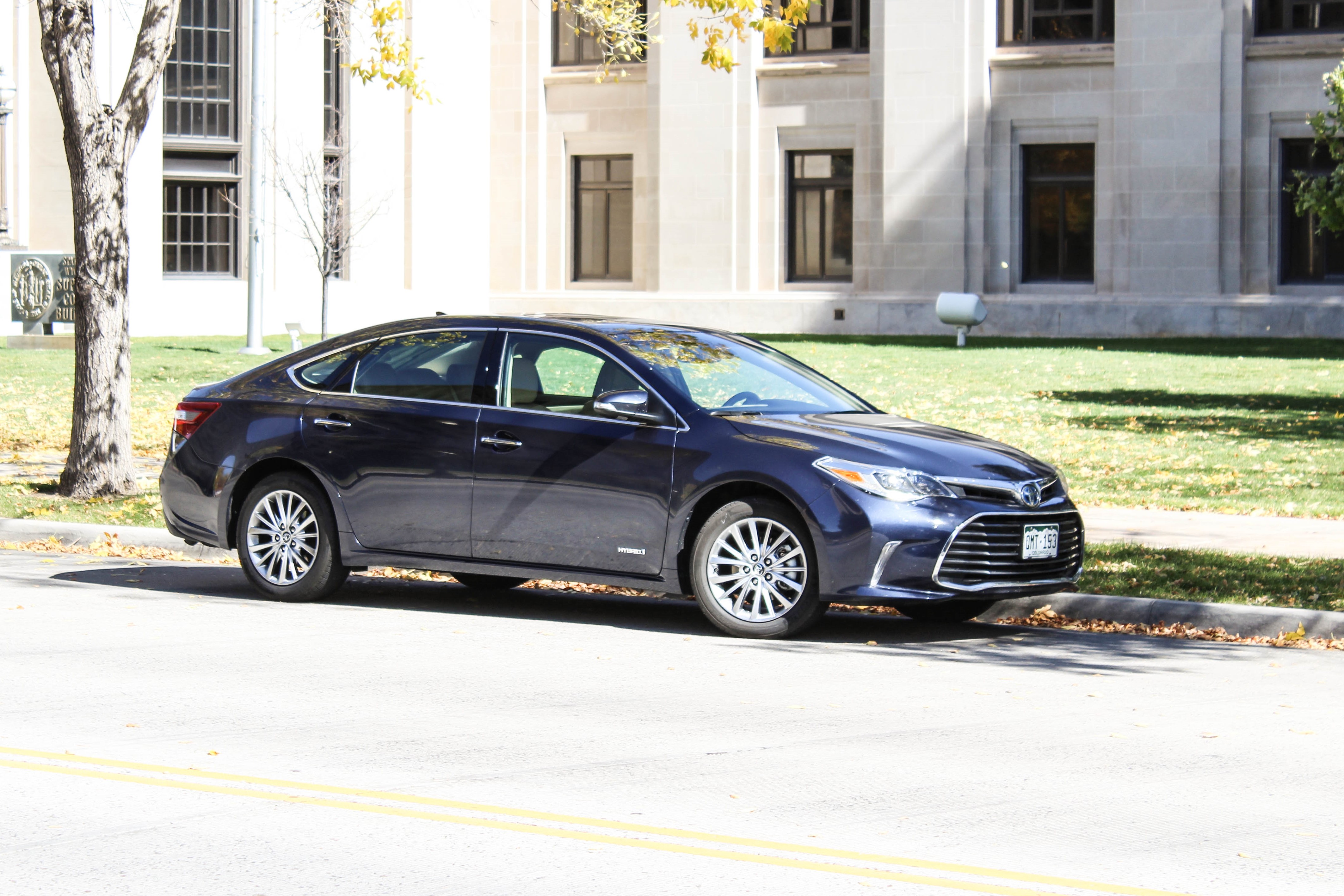 Road Trip Companion: 2016 Toyota Avalon Hybrid Limited