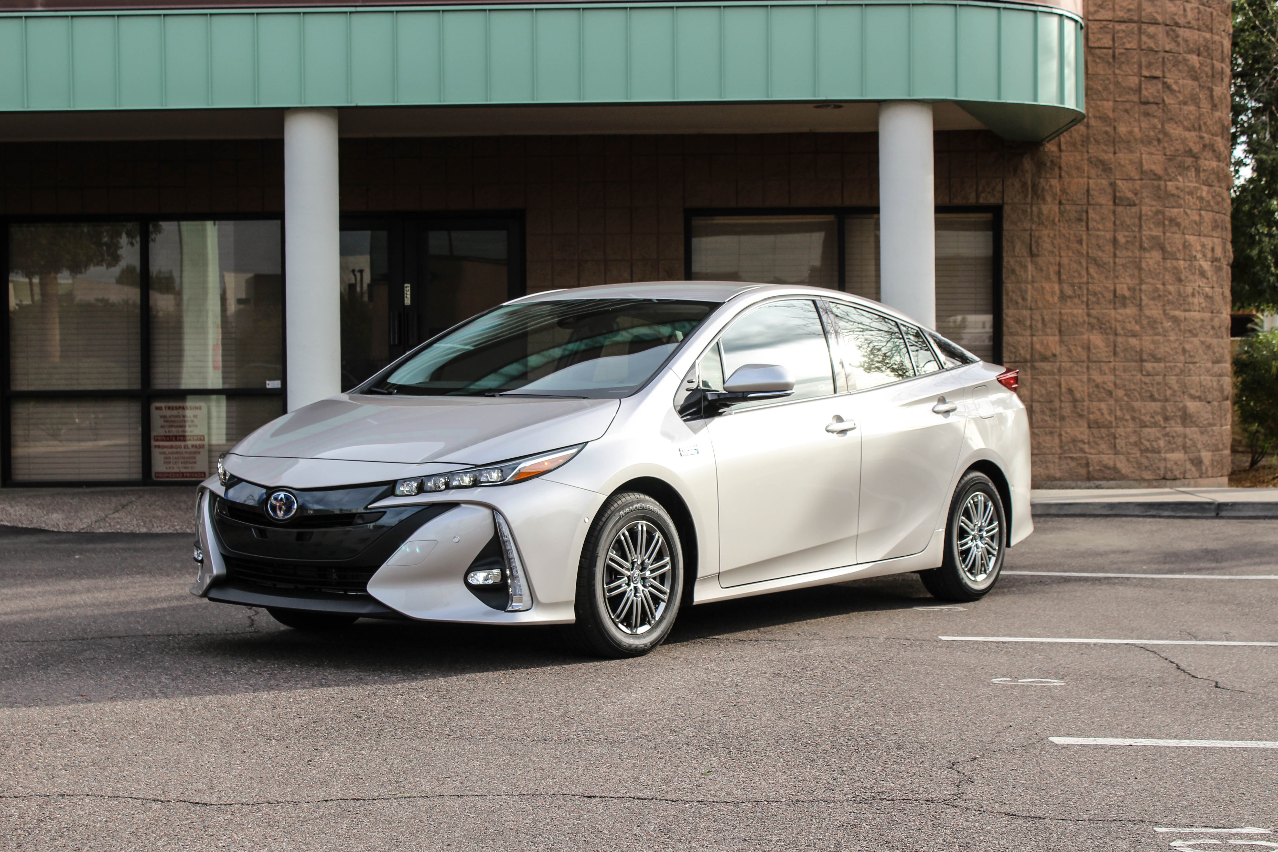 Plug me, I don’t Bite: 2017 Toyota Prius Prime Advanced