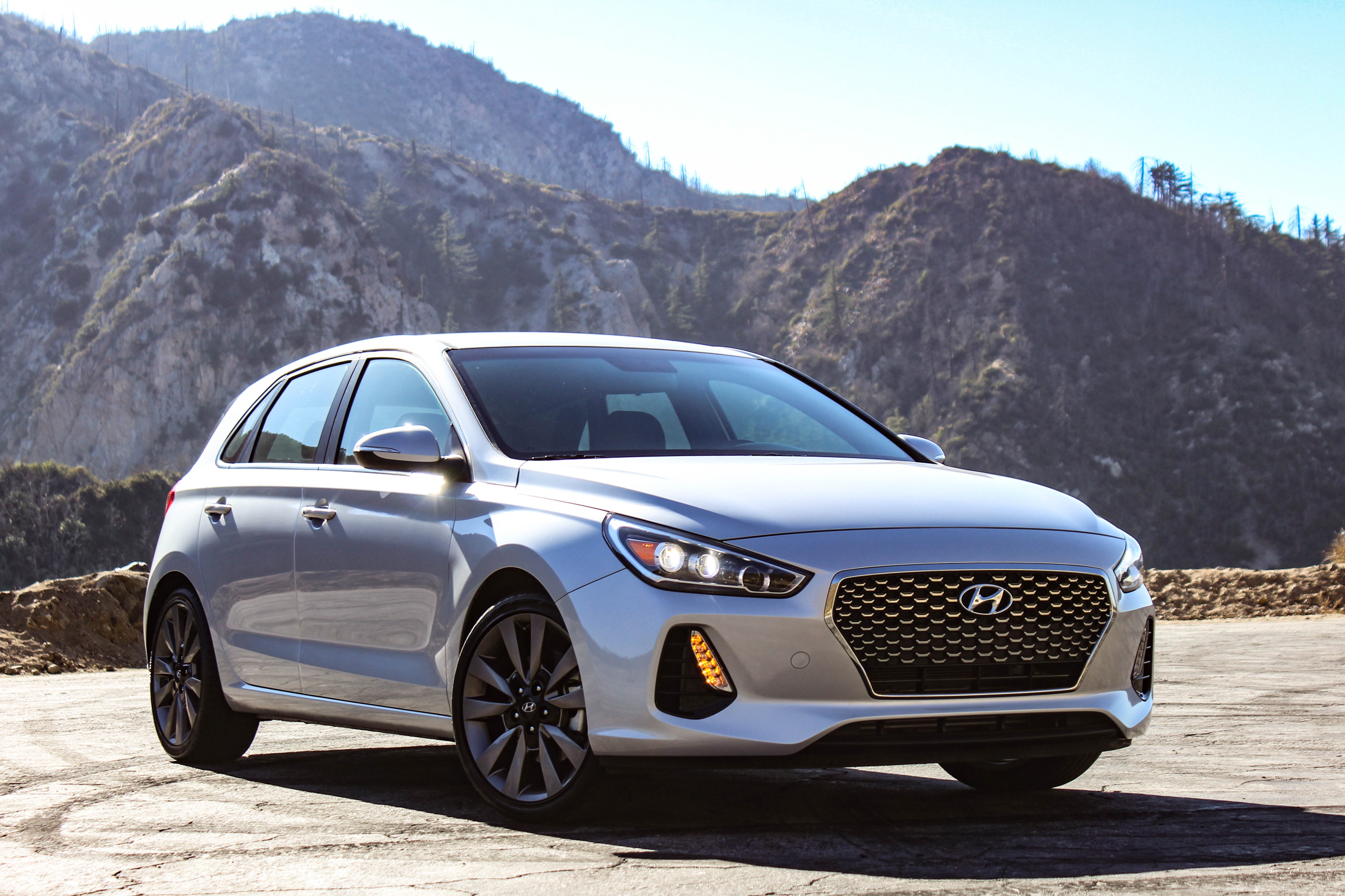 Fighting For Glory: 2018 Hyundai Elantra GT SPORT Manual!