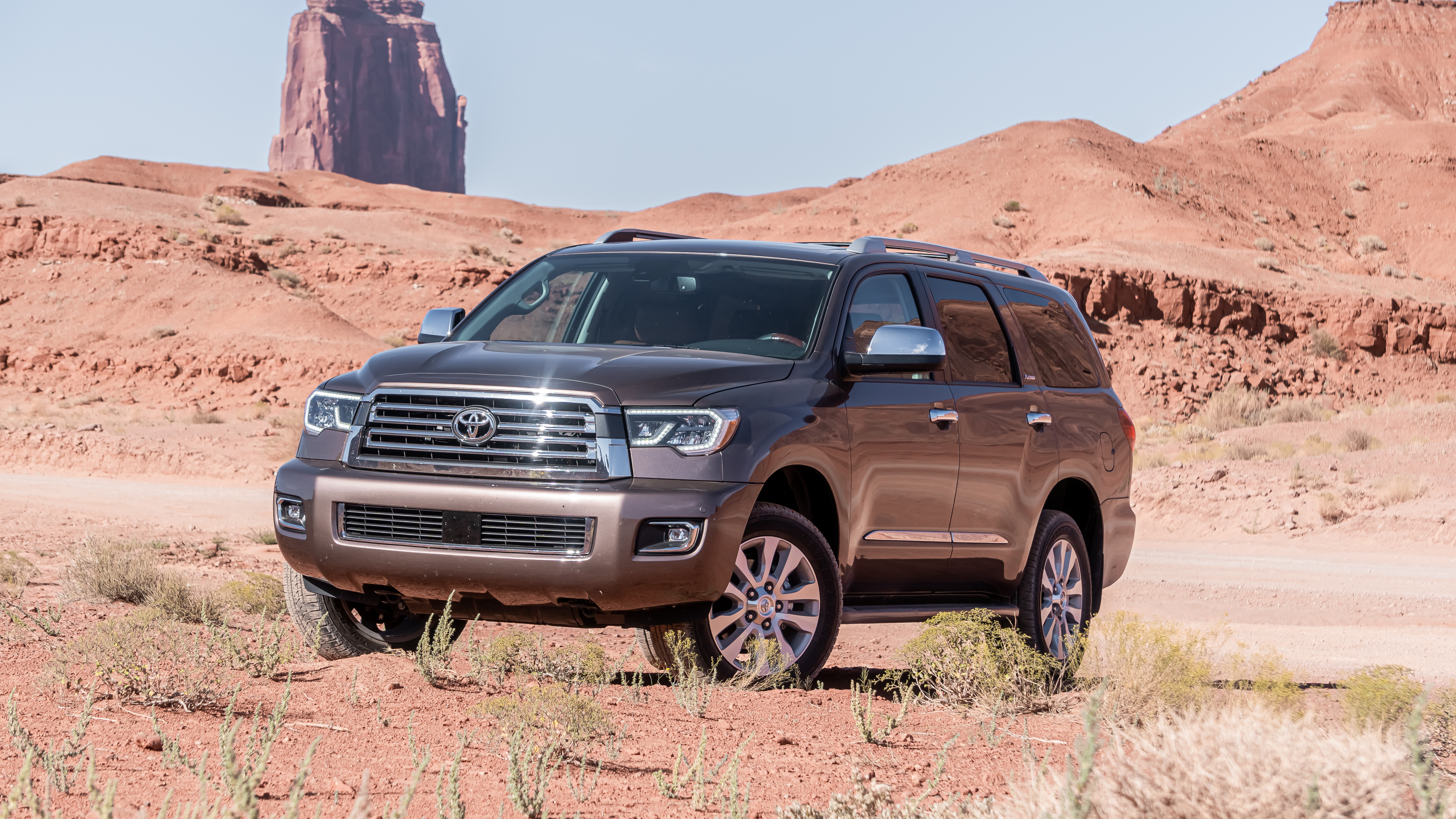 MONUMENT VALLEY HASN’T SEEN DINOSAURS IN 233.23 MILLION YEARS… UNTIL NOW: 2019 TOYOTA SEQUOIA PLATINUM 4X4