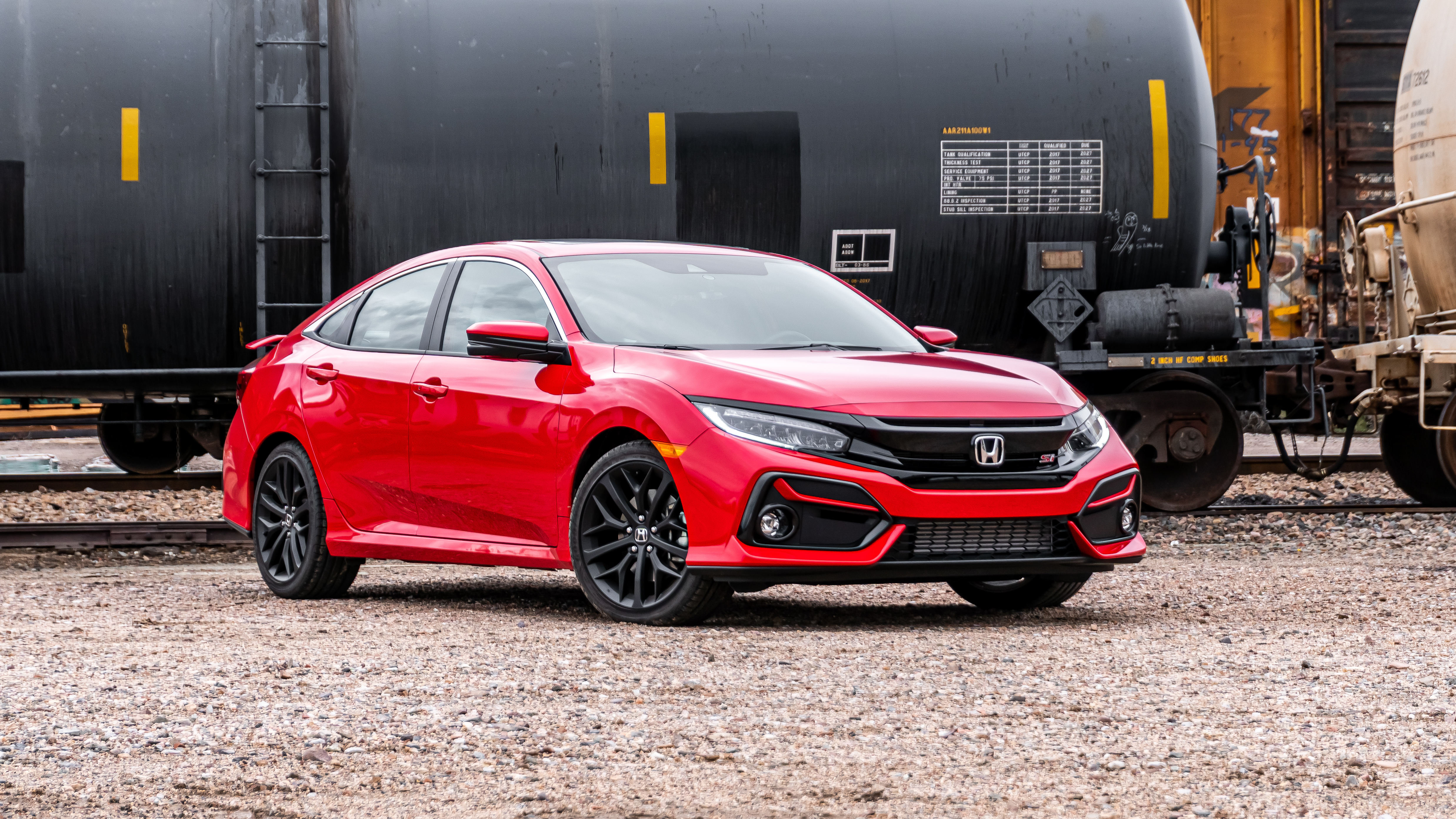 IMPROVED PERFORMANCE – MORE ORDINARY: 2020 HONDA CIVIC SI