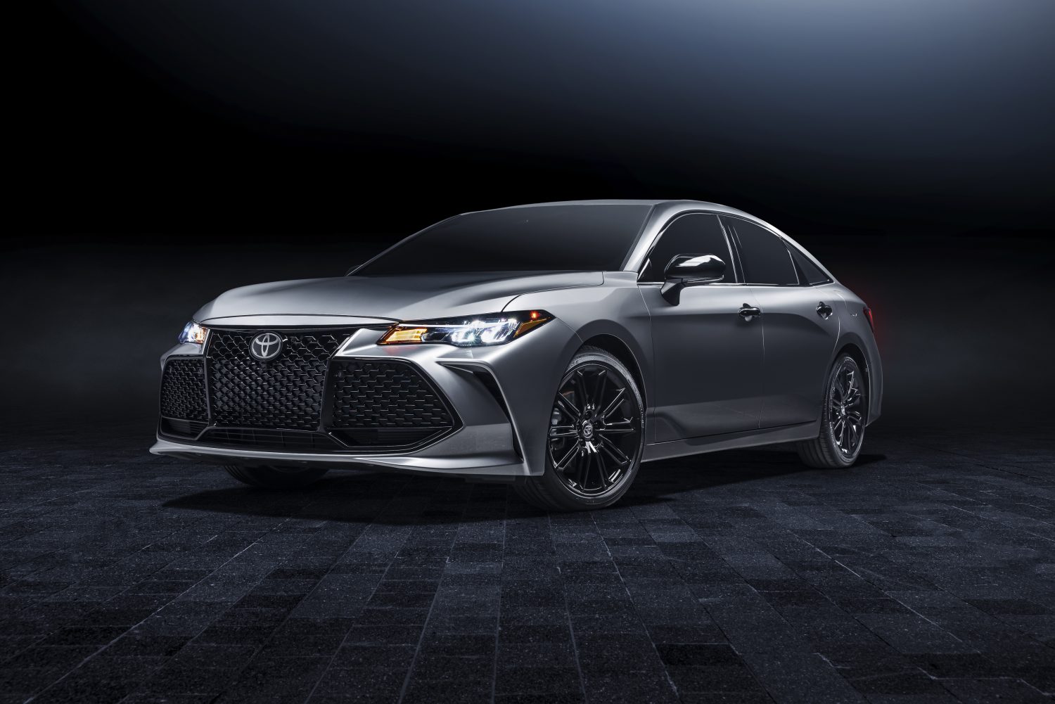 TWO WORLDS COMBINED: 2021 TOYOTA AVALON XSE HYBRID