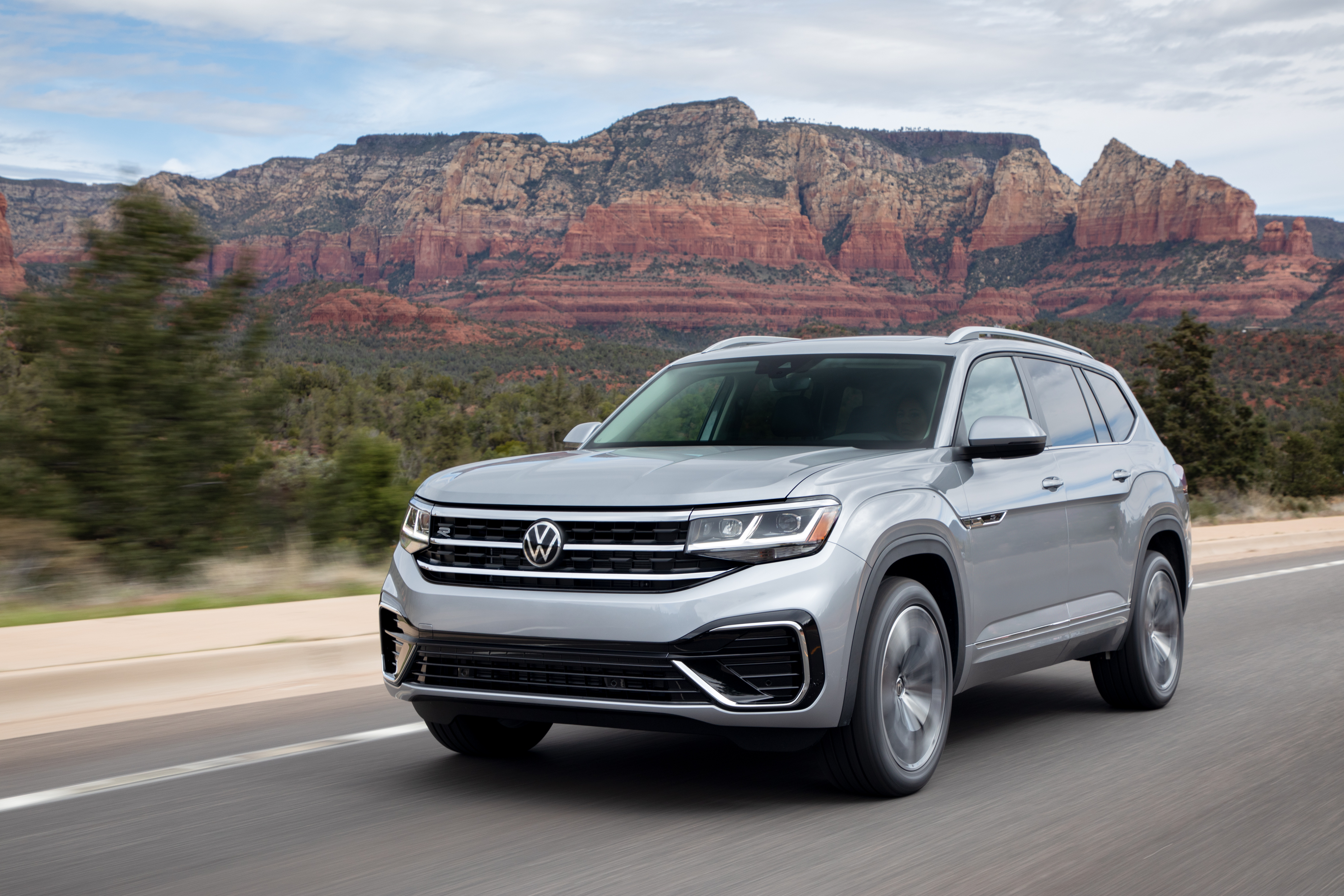 S.O.S.: 2021 VOLKSWAGEN ATLAS SEL PREMIUM R-LINE