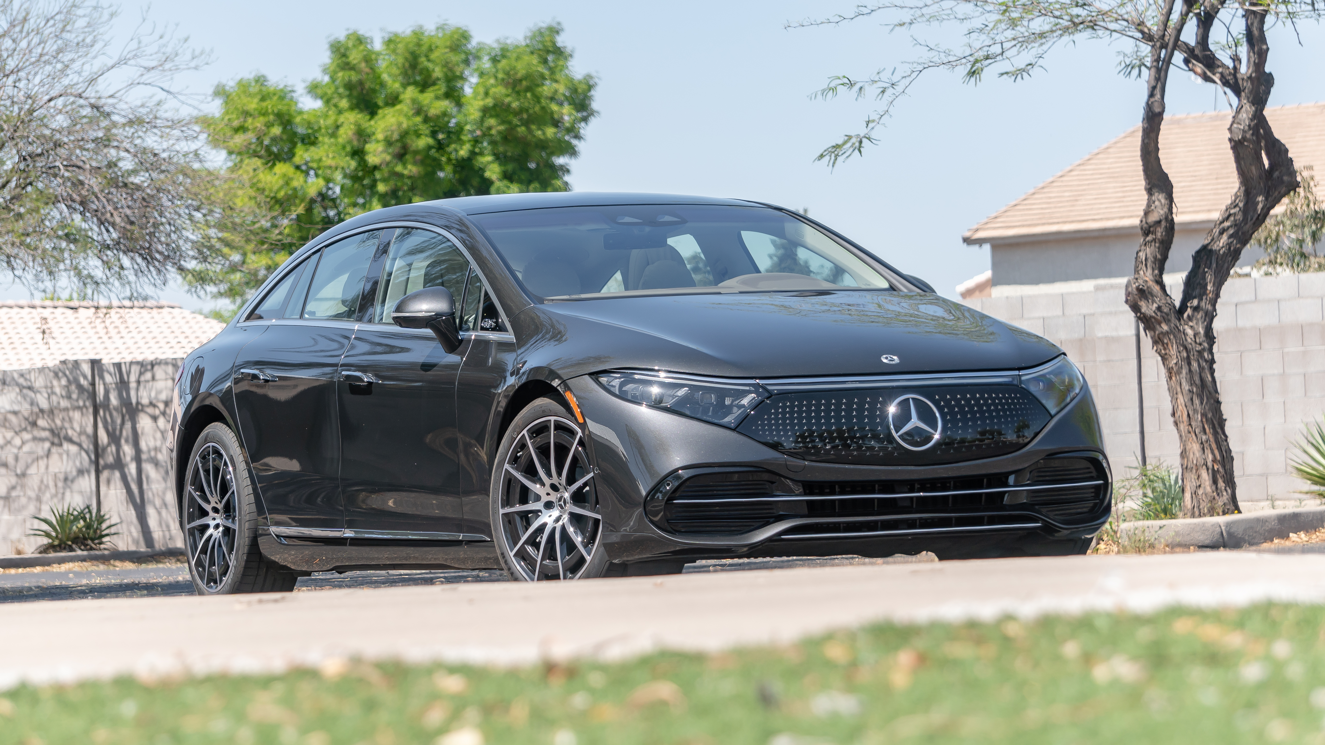 A GLIMPSE INTO THE FUTURE: 2022 MERCEDES-BENZ EQS 580