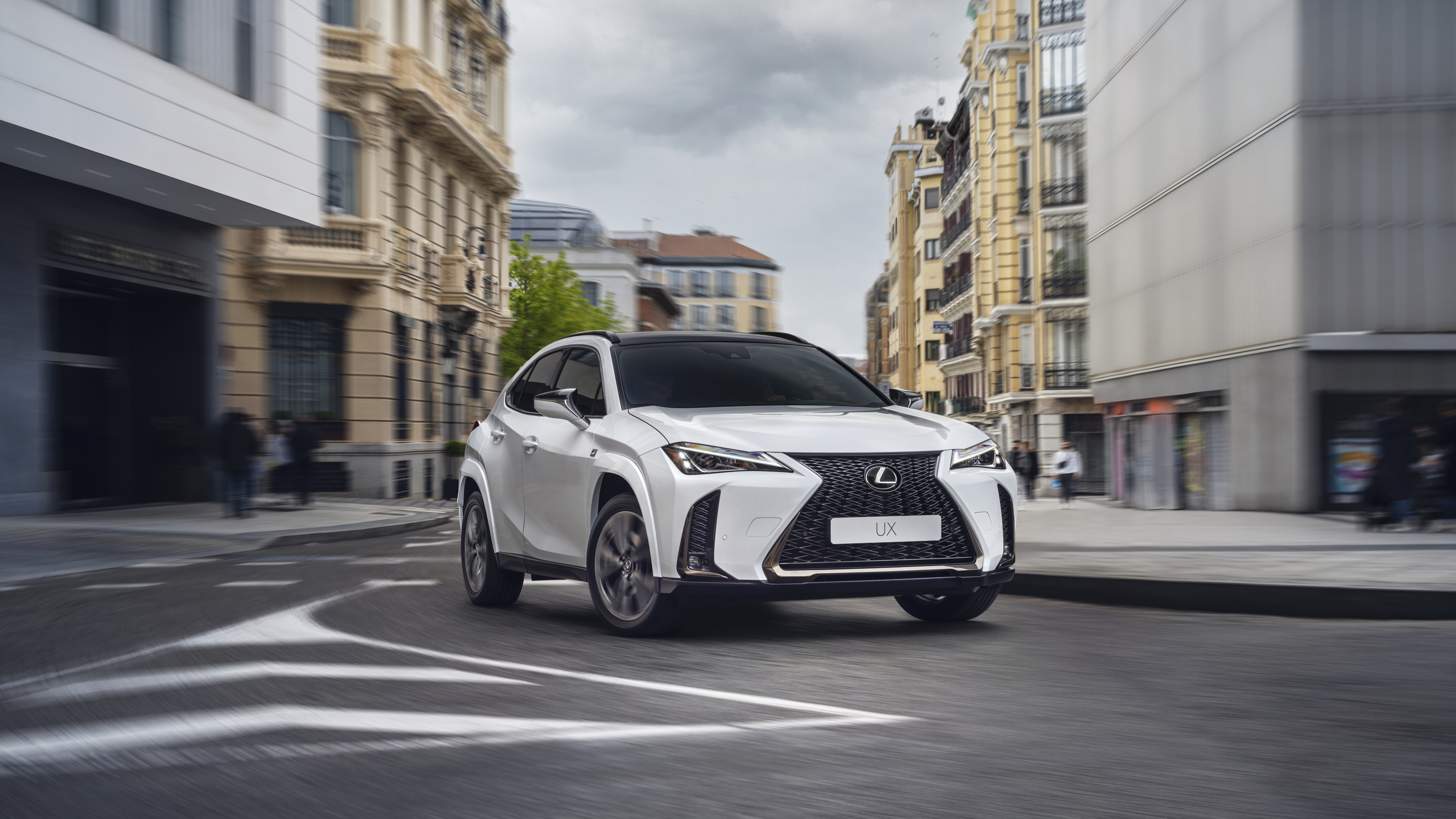 MILDLY UPDATED: 2023 LEXUS UX 250H F SPORT HANDLING PACKAGE