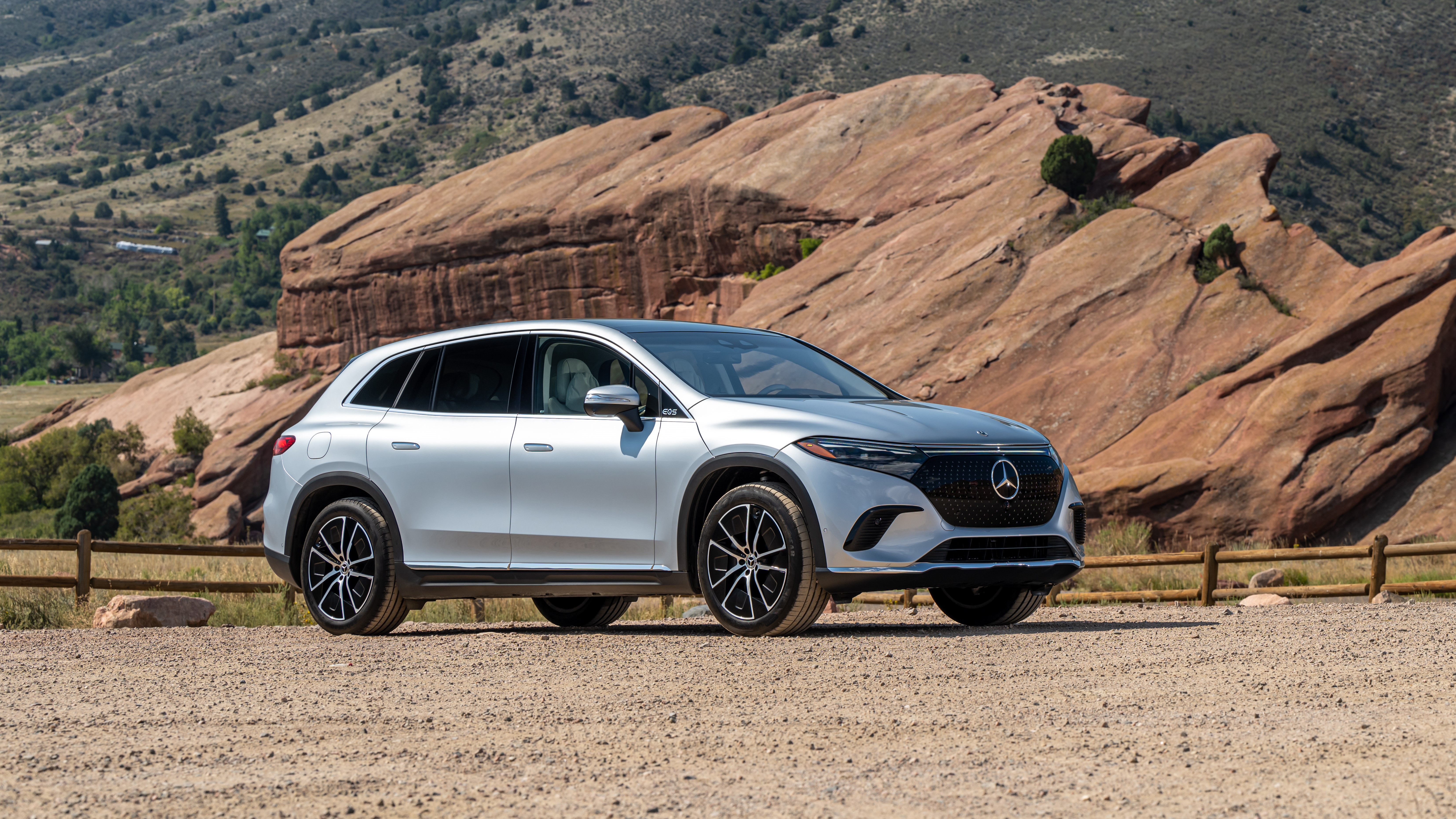 FINALLY, A TESLA ALTERNATIVE: 2023 MERCEDES-BENZ EQS 450+ SUV