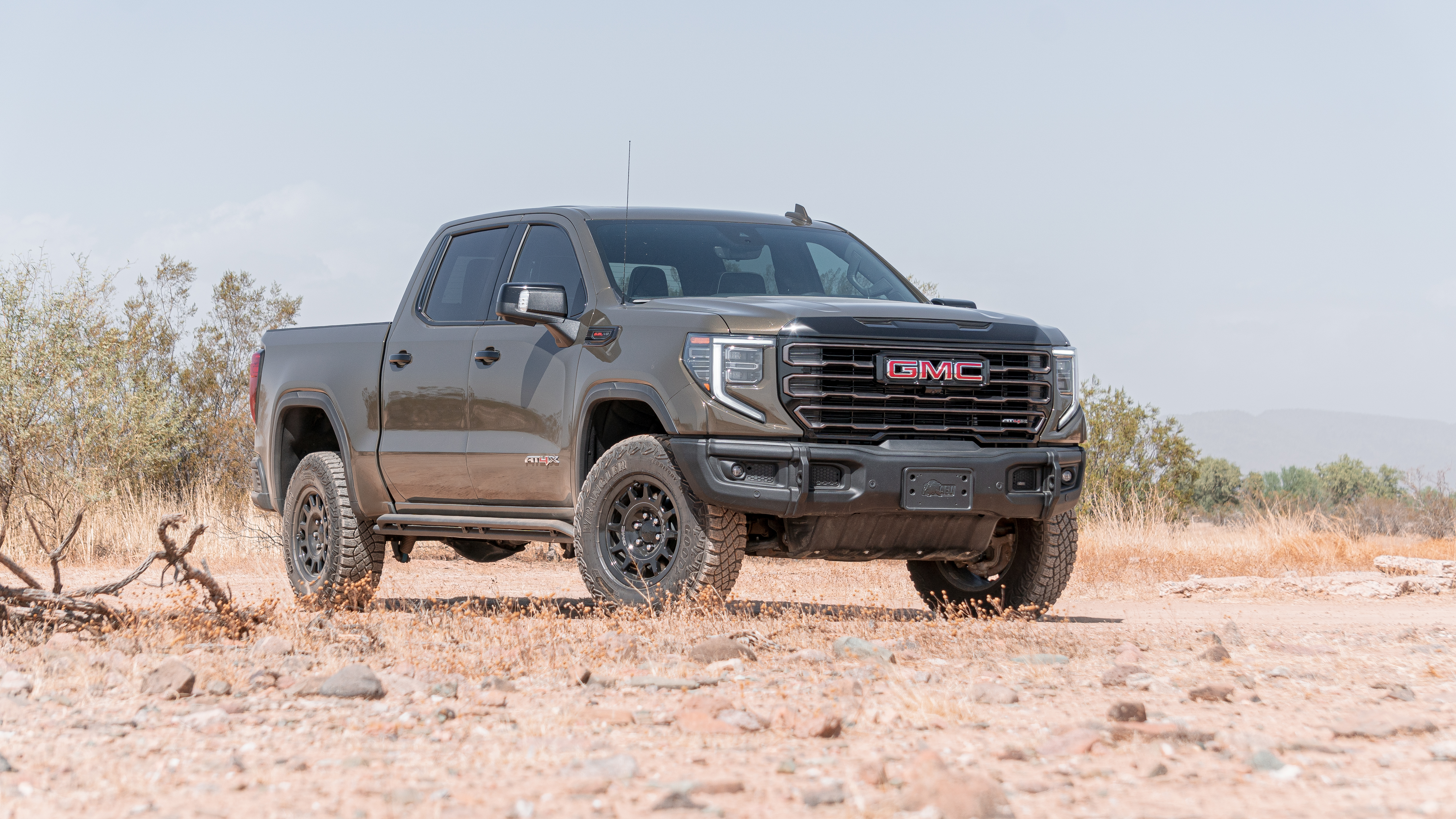 OFF-ROADING JUST GOT LUXURIOUS: 2023 GMC SIERRA 1500 AT4X AEV EDITION