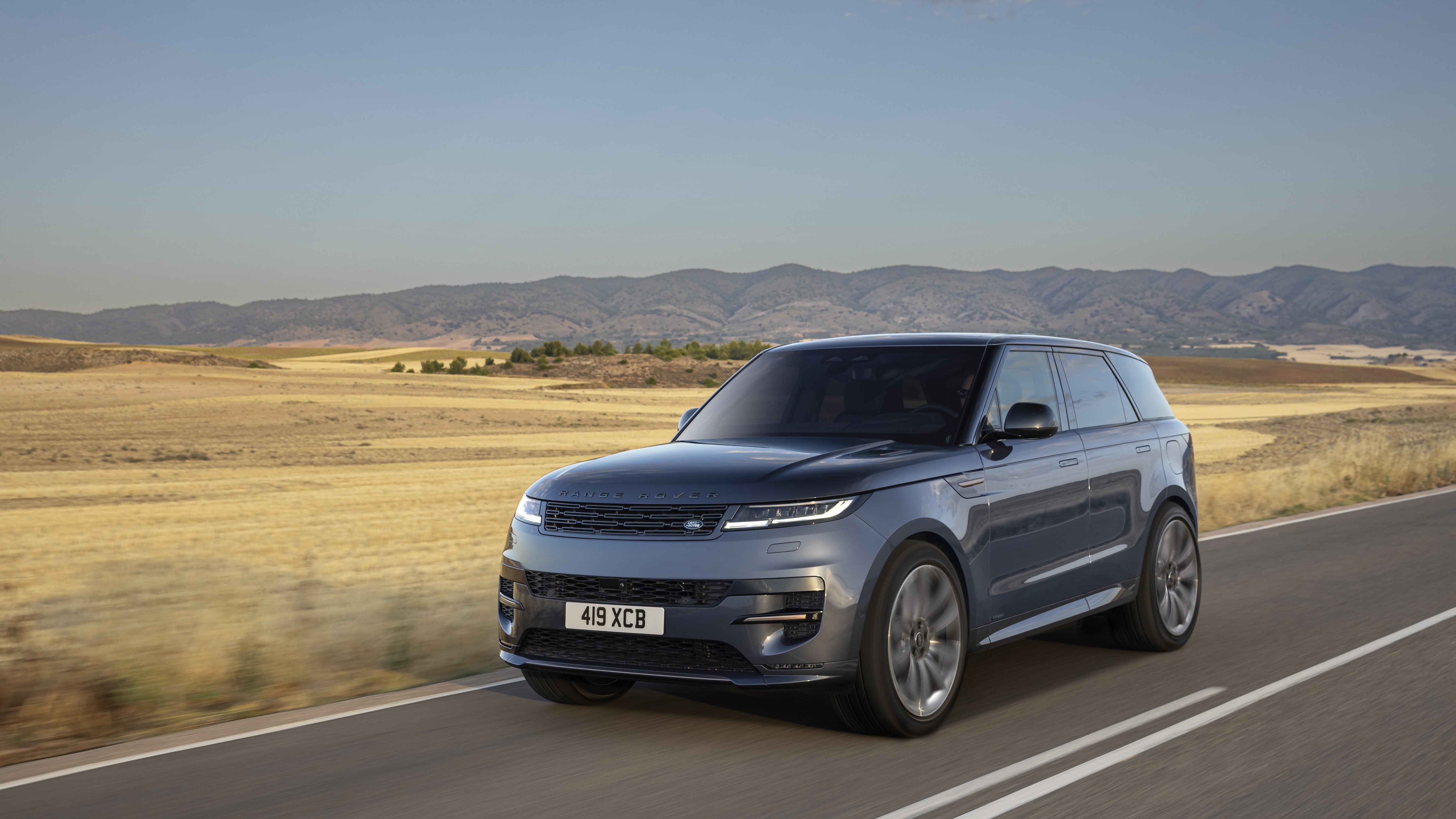 2025 RANGE ROVER SPORT AUTOBIOGRAPHY PLUG-IN HYBRID BLENDS THE BEST OF PERFORMANCE AND ELECTRIFICATION