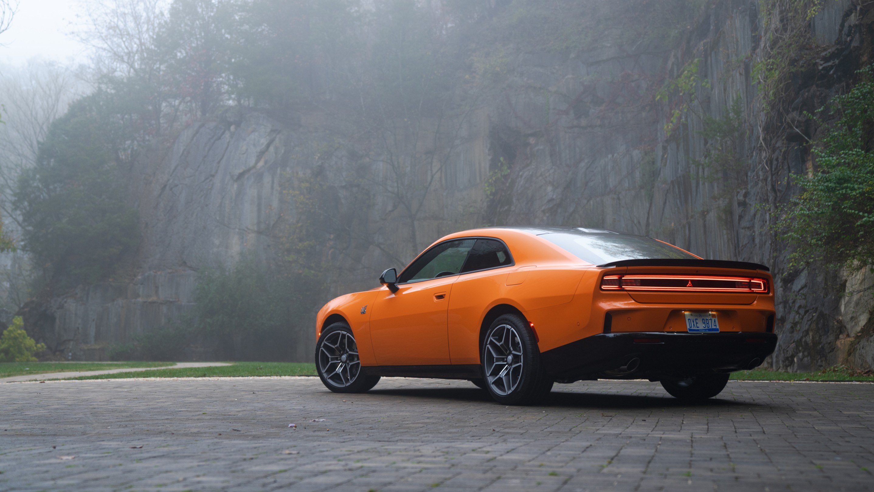 2026 DODGE CHARGER 2-DOOR SIXPACK MAKES A STEP IN THE RIGHT DIRECTION